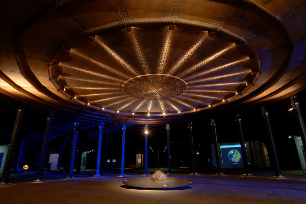 Meteroit unter der Gasdruckscheibe des Gasometers