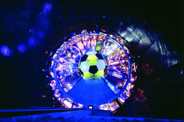 Die Manege des Gasometers mit der Fußballkuppel